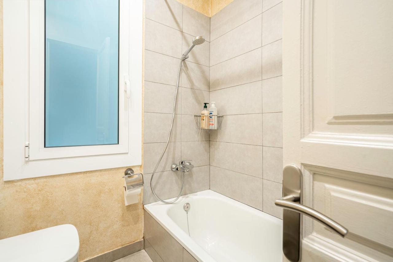 Sagrada Familia C&D Lovely Apartment Barcellona Esterno foto